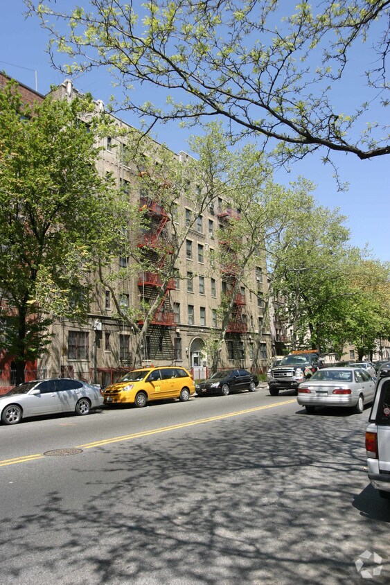 Primary Photo - 550 OCEAN AVE