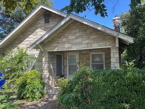 Building Photo - 2505 Proctor Ave