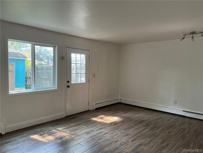 Foto del edificio - 38 Hampton Ct