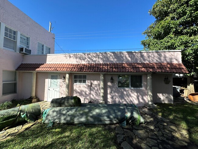 Building Photo - 203 Foresteria Dr