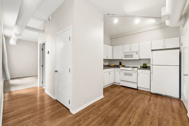 Foto del edificio - 811 S Lytle St