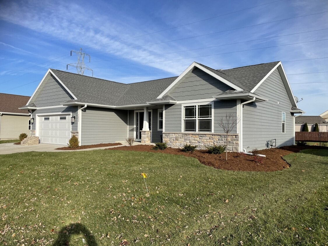 1625 27th Ave, Kenosha, WI 53140 House Rental in Kenosha, WI