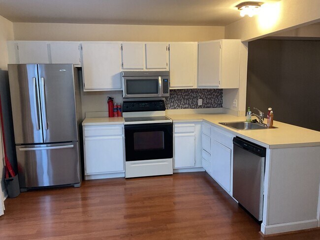 Foto del edificio - 2 br, 2.5 bath House - 1232 CAPITAL STREET