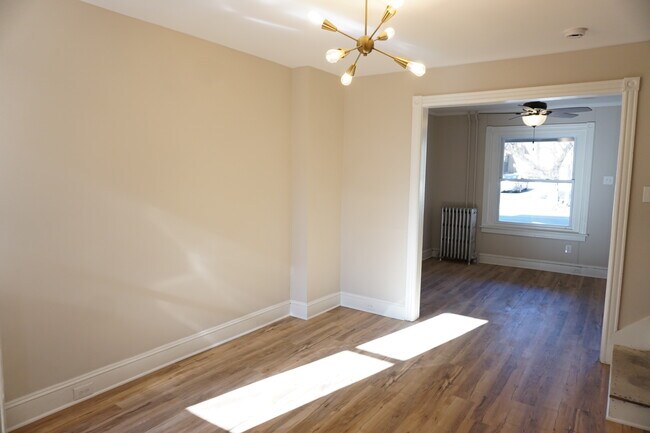 Building Photo - 39 E Goepp St