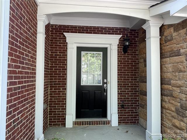 Building Photo - 15536 Canmore Street