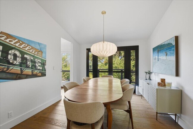 Foto del edificio - 631 84th Ave NE