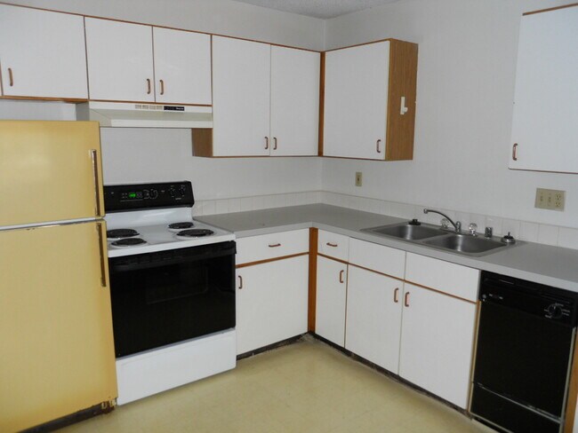 Building Photo - 541 Michigan St