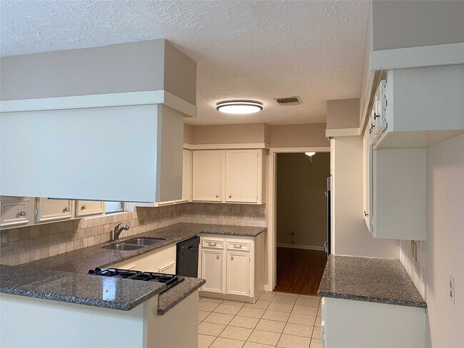 Foto del edificio - 3219 Ashmont Ln