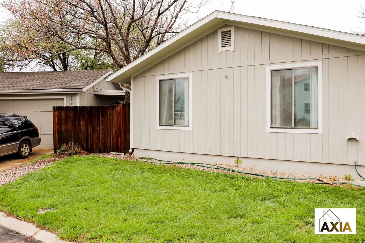 Cozy 2BD/1BA Home in Great Location! - Cozy 2BD/1BA Home in Great Location!