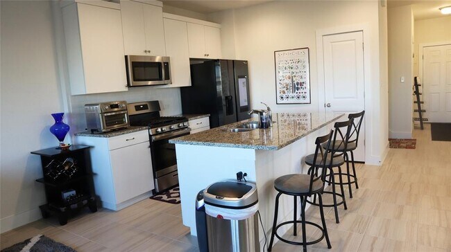 Building Photo - 307 Alamar Knot Way