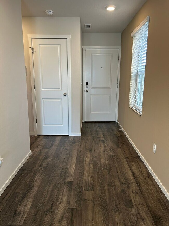 Building Photo - Brand New & Beautiful- 4 bed/2.5 ba + Loft, EV Garage Charging, Quartz Countertops, Fenced Yard!