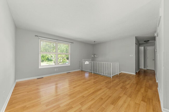 Building Photo - 224 Monterey Dr