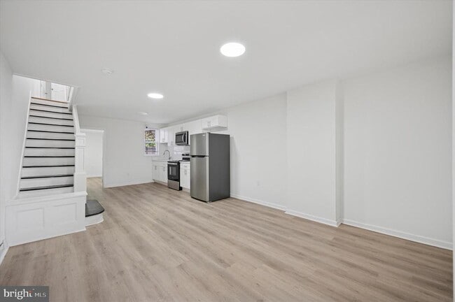 Building Photo - 183 W Logan St