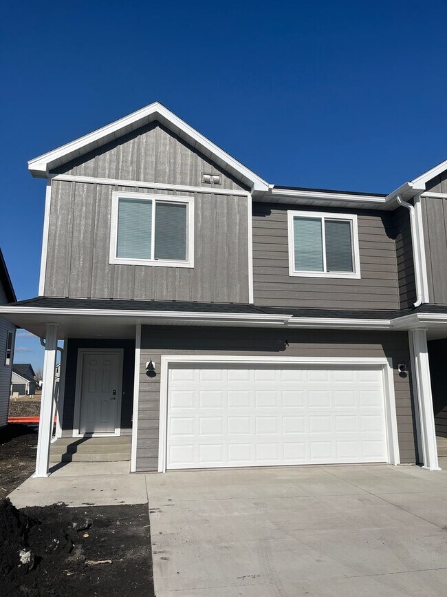 Building Photo - The Wilds Townhomes