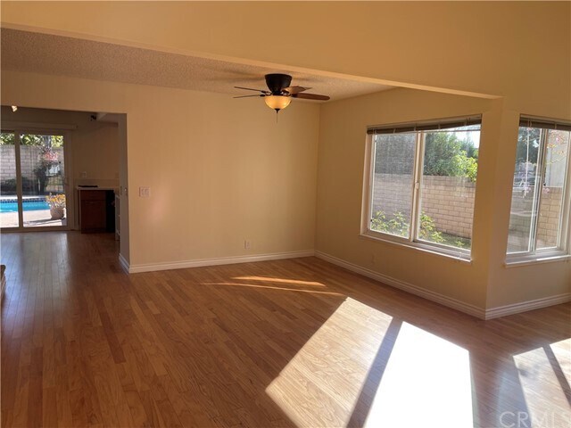 Building Photo - 1438 Windsor Dr