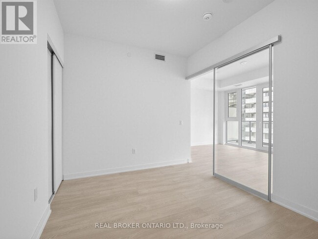 Photo du bâtiment - 634 Church St