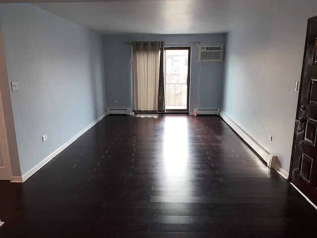 Foto del edificio - 522 E Bailey Rd