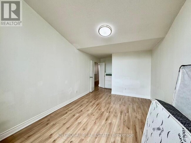 Building Photo - 25 Pebble Byway