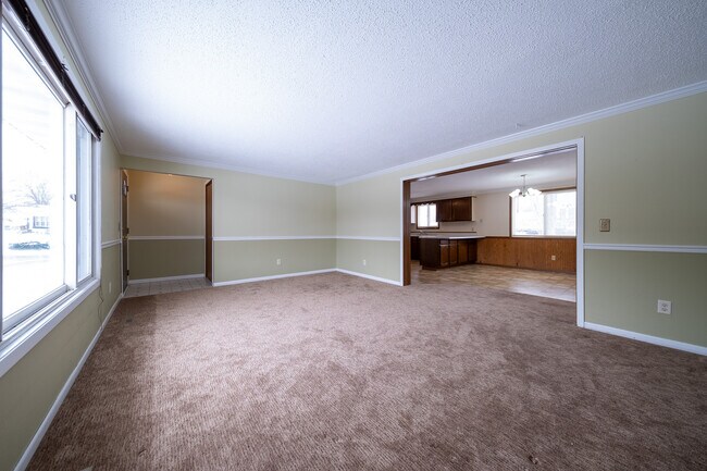 Foto del edificio - 408 Edgar Pl