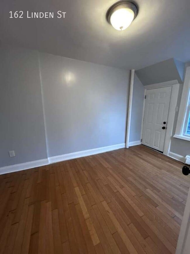 Photo - 162 Linden St Apartment