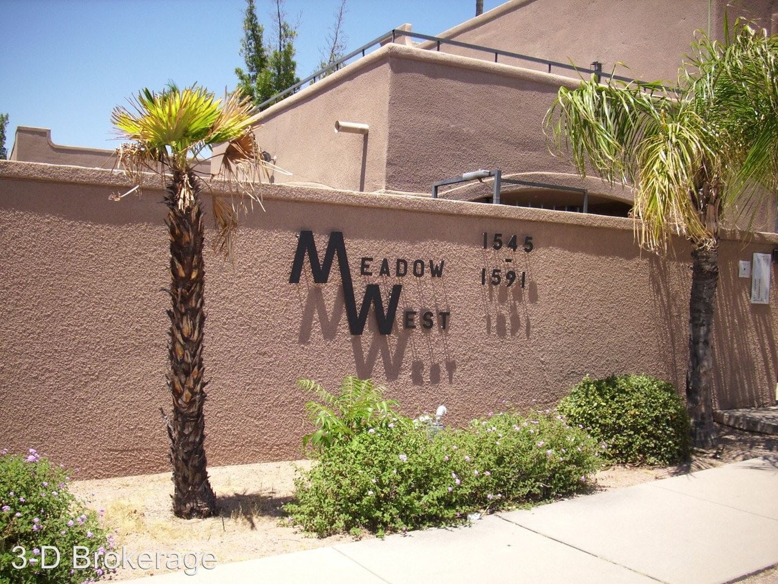 Primary Photo - 1545-1591 N Santa Rita Ave