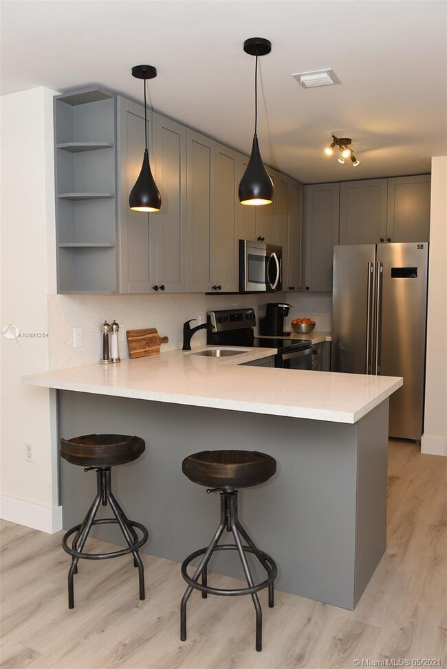 Foto del edificio - 2727 NW 17th Ter