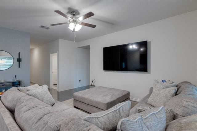 Foto del edificio - 1009 Branding Iron Ln