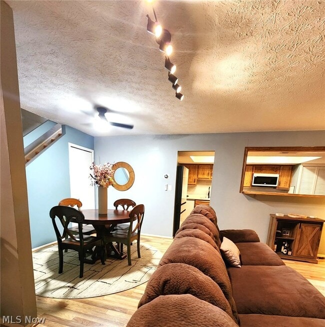 Building Photo - 3160 Bay Landing Dr