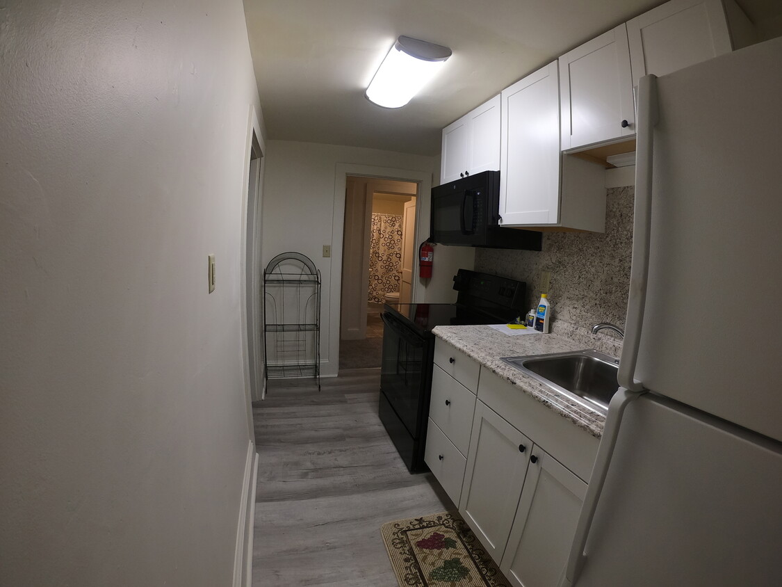 kitchen - 3 N Layton Ave