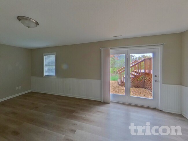 Foto del edificio - 2990 Payne Ave