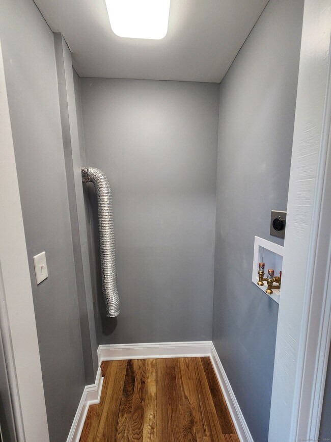 Building Photo - 138 Lafayette St