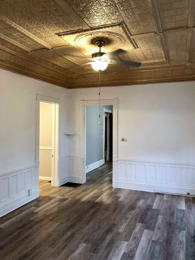 Foto del edificio - 14 Seminary St