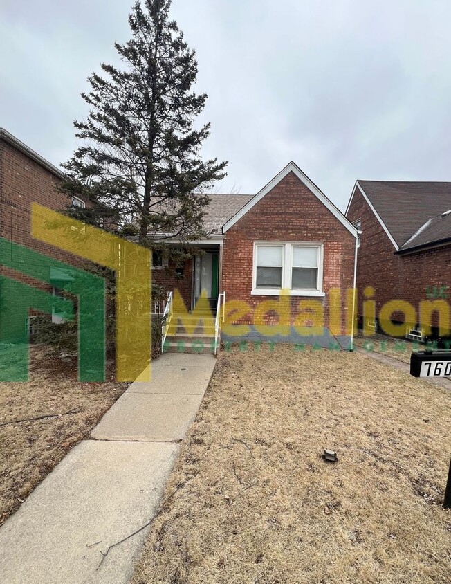 Primary Photo - Discover this stunning 3-bedroom, + bonus ...