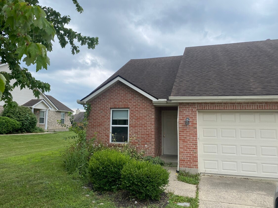 1047 Brookfield Dr Unit 1047, Waynesville, OH 45068 Condo for Rent in