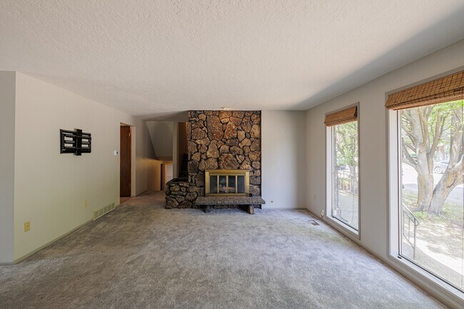 Foto del edificio - 5807 W Pacific Park Dr