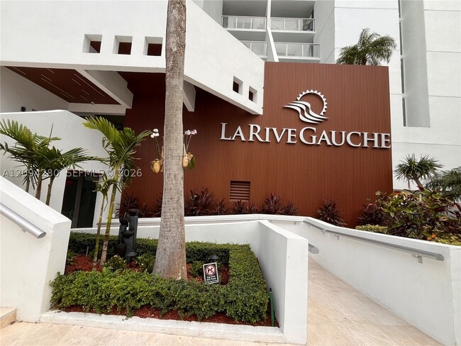Building Photo - 5880 Collins Ave