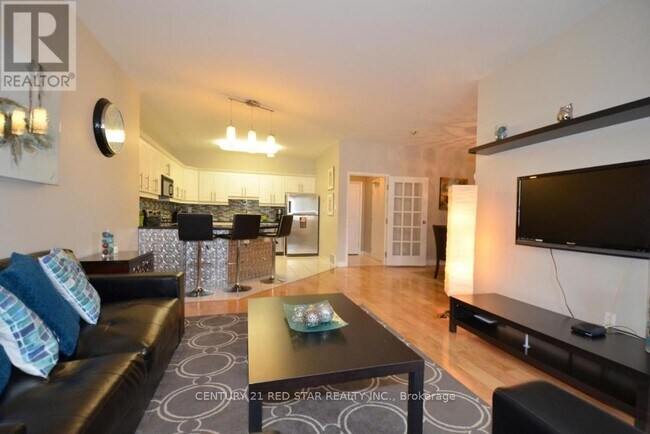 Building Photo - 630 Main St E