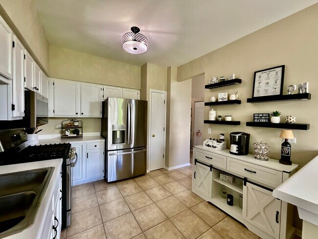 Foto del edificio - 547 Woodcrest Dr