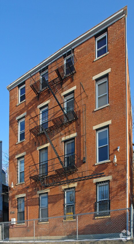 Building Photo - 218-220 Mohawk St