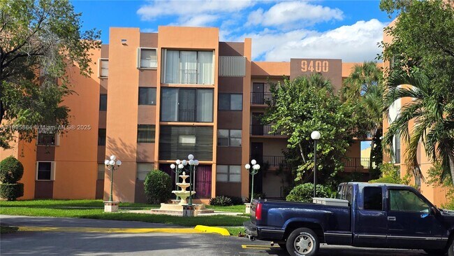 Foto del edificio - 9400 W Flagler St