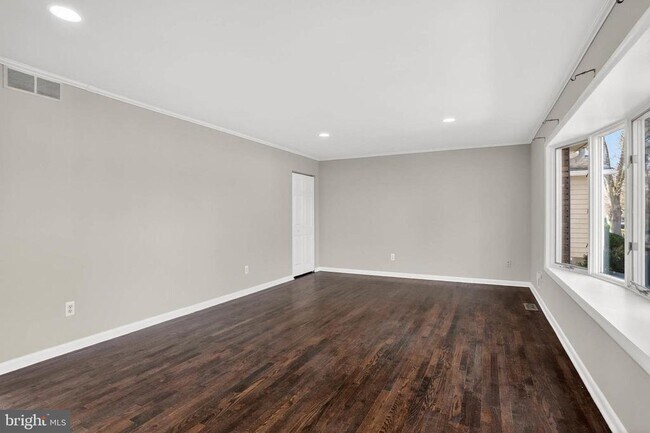 Foto del edificio - 927 Juliet Ln