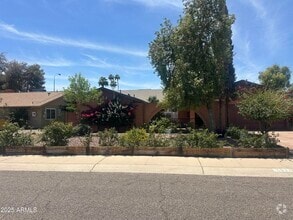 Building Photo - 6638 N 80th Pl