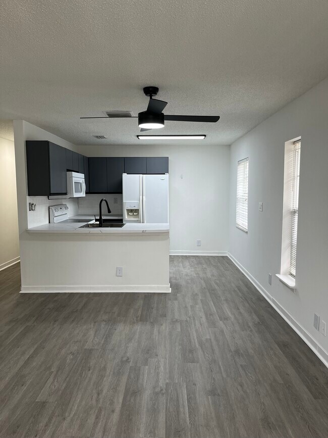 Building Photo - 5665 Boynton Cove Way