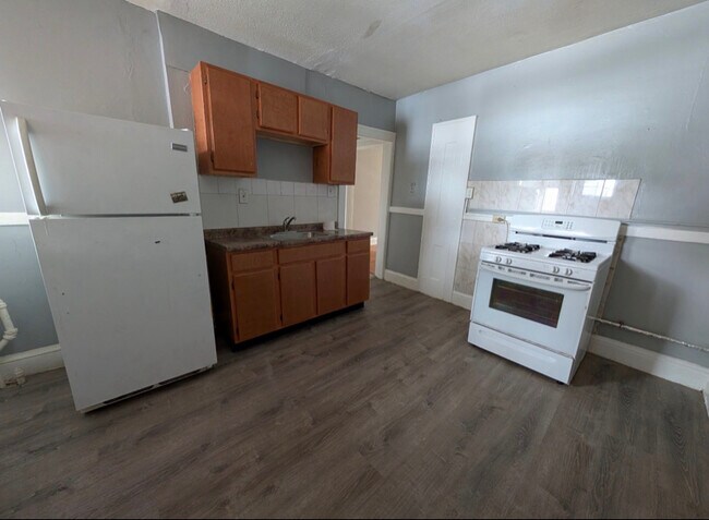 Building Photo - 1069 Capitol Ave