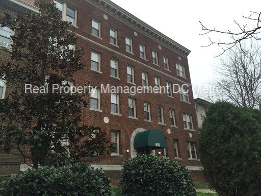 Primary Photo - 815 Maryland Ave NE