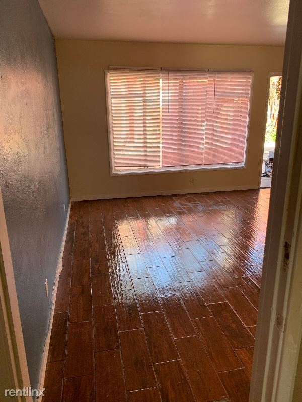 Building Photo - Studio, 1 bath Apartment - 728 Cerritos Ave