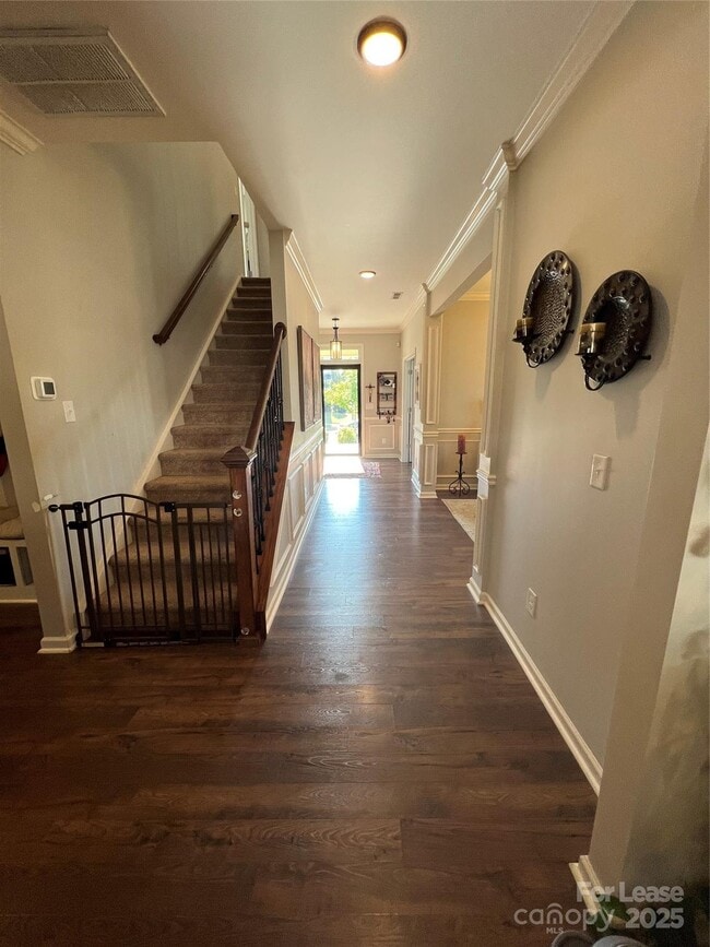 Foto del edificio - 4032 Huntley Glen Dr