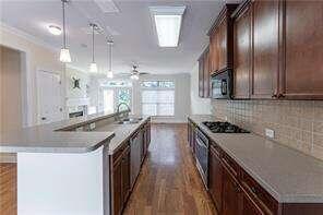 Building Photo - 10914 Gallier St