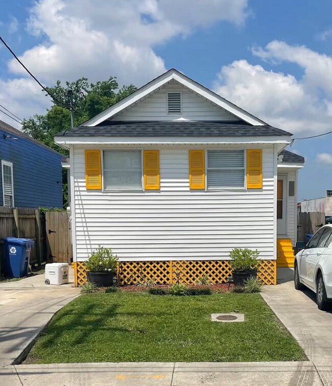 Building Photo - 1424 Annette St