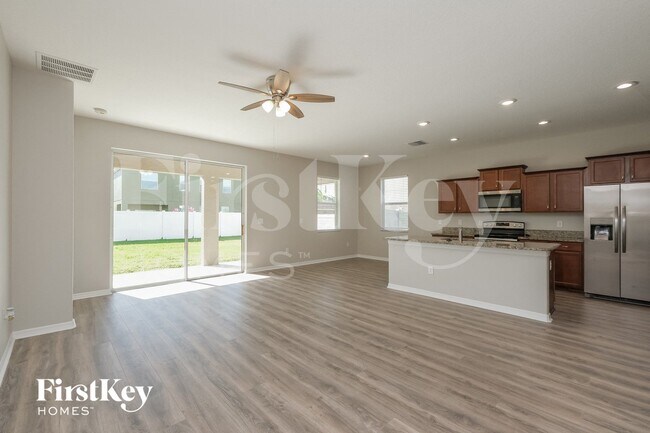 Foto del edificio - 10833 Kirkwall Port Dr